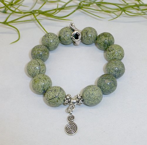 Bild "Armschmuck:Nephrit-15-500_ji.jpg"