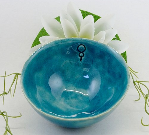 Bild "Keramikschalen:Schale-klein-tuerkis-3-500_ji.jpg"
