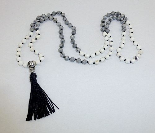 Bild "Malas geknotet:Japsis-Tuerkis-4_ji.jpg"