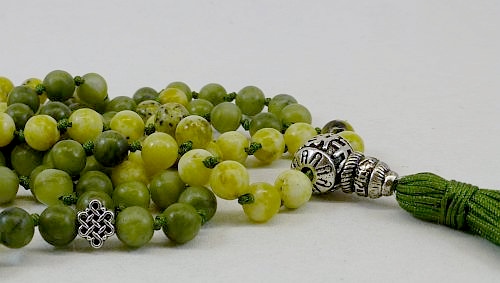 Bild "Malas geknotet:Om-ah-hung-Jade-Aventurin-4-500_ji.jpg"