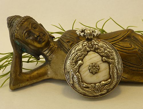 Bild "Schutz Amulette:Drachenamulett-1-500.jpg"