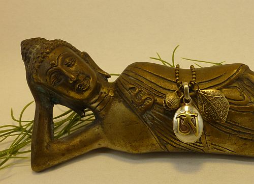 Bild "Schutz Amulette:Medizinamulett-Om-1-500.jpg"